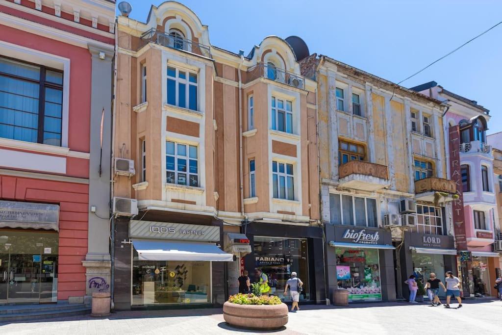 House Of History , Rooms In The Main Street พลอฟดิฟ ภายนอก รูปภาพ
